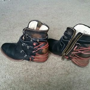 Freebird by Steven CRUE SZ 9 *run small